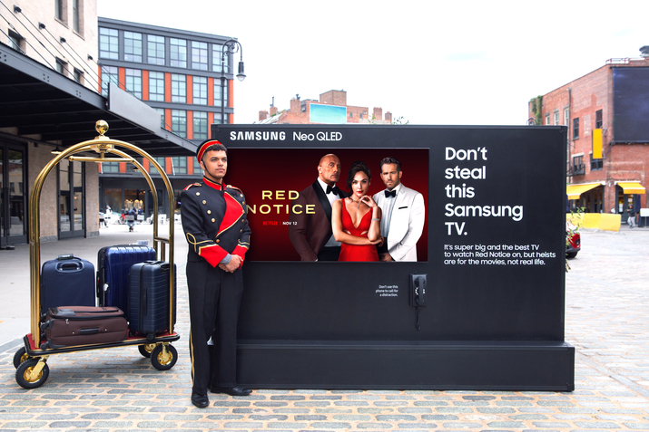 The Samsung and Netflix marketing stunt with the Samsung Neo QLED out in public