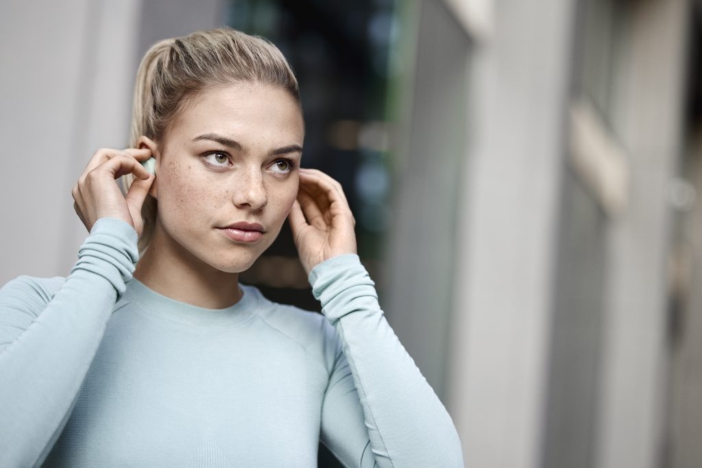 wireless earbuds that are great for travel