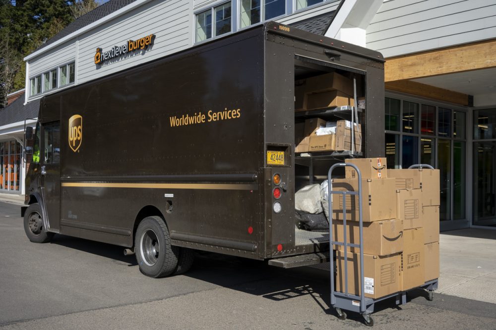 UPS Hires 100,000 Workers in Preparation for Holiday Rush