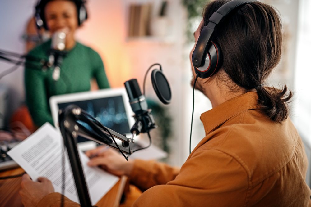 How can Consumer Electronics Retailers Use Podcasts to Drive Customers