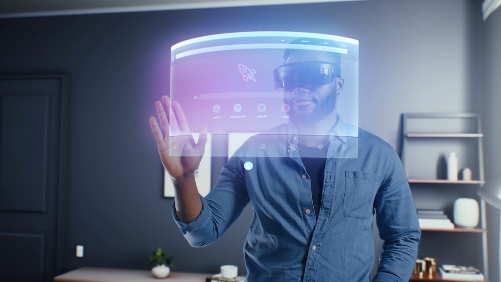 Navigating the World of AR and VR Hardware